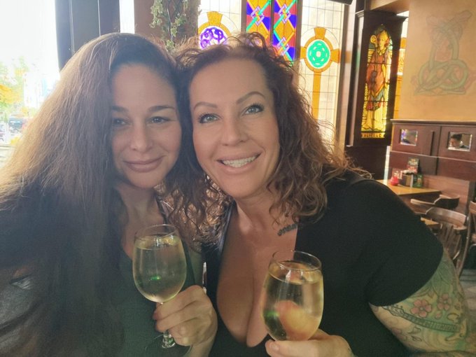 Hello Amsterdam 😁😘 @laura_orsolya https://t.co/nE38QPNtGb<a class="tags" href="/tag/laura_orsolya">@laura_orsolya</a><a href="/tag/london"class="tags"><span>#london</span></a>