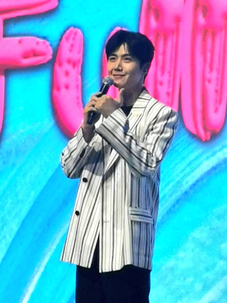 solid_seonhokim's tweet photo. #KIMSEONHO #๊น์ ํธ #2024KIMSEONHOASIATOURinMANILA #ColorFull_in_MANILA #UFCFunChow #UFCxKSH https://t.co/vs4eiaP2SB