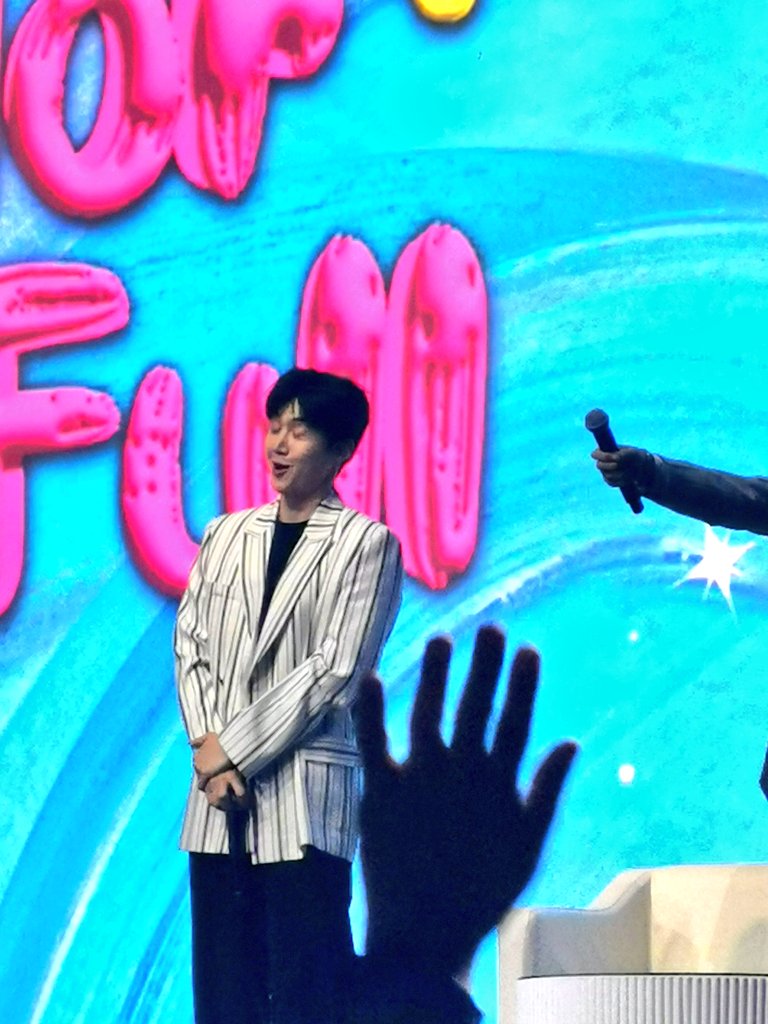 solid_seonhokim's tweet photo. #KIMSEONHO #๊น์ ํธ #2024KIMSEONHOASIATOURinMANILA #ColorFull_in_MANILA #UFCFunChow #UFCxKSH https://t.co/vs4eiaP2SB