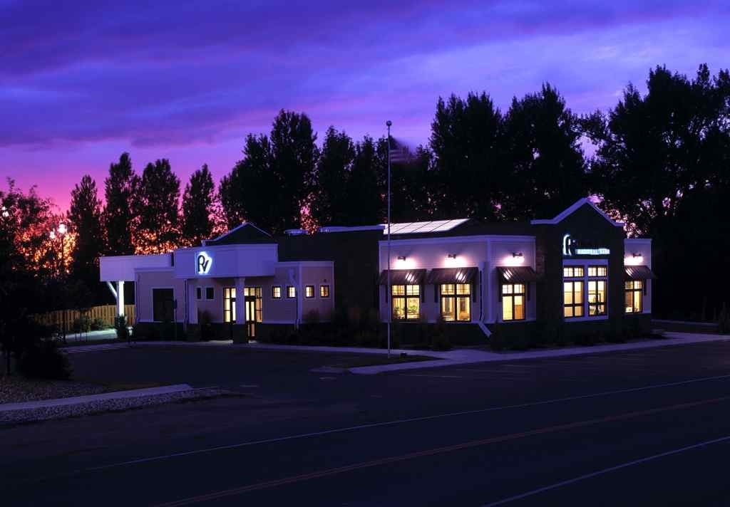 homebuildersmt's tweet image. 🌟✨ Transform your commercial property into a showstopper! Our innovative designs and modern construction techniques will make your space stand out from the crowd. #Innovation #ModernConstruction