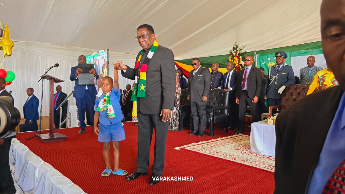 The young man finally met His Excellency The President Cde ED Mnangagwa @edmnangagwa today at the children's part in Buhera.
#Zim@44