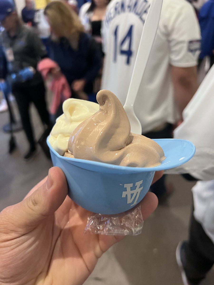 MiggyJakes's tweet photo. Dodger game was success https://t.co/ZeOEziKZrV