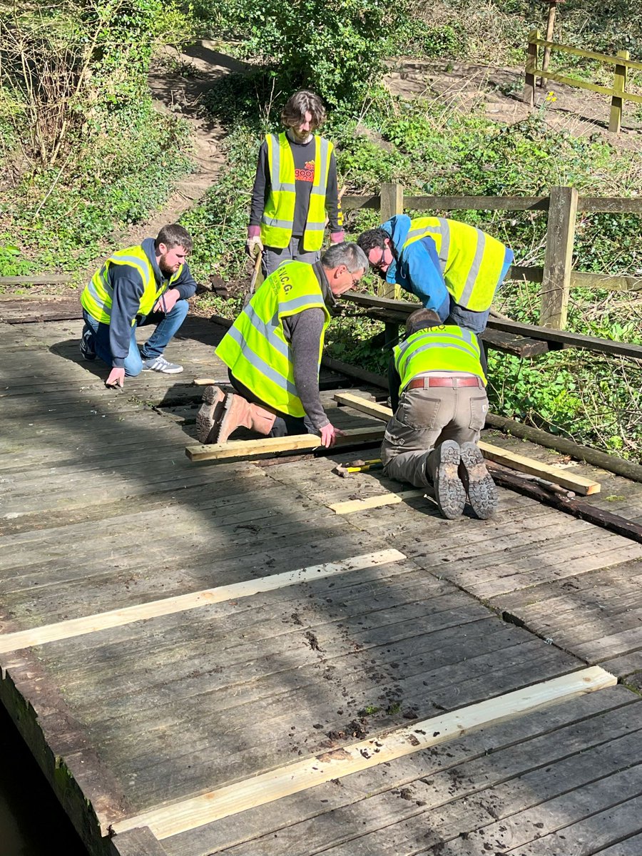The spring RVCG task team worked on maintaining the willow tunnel and replacing rotten timbers on the dipping platform at Rivelin Corn Mill. Many thanks to all those who helped.