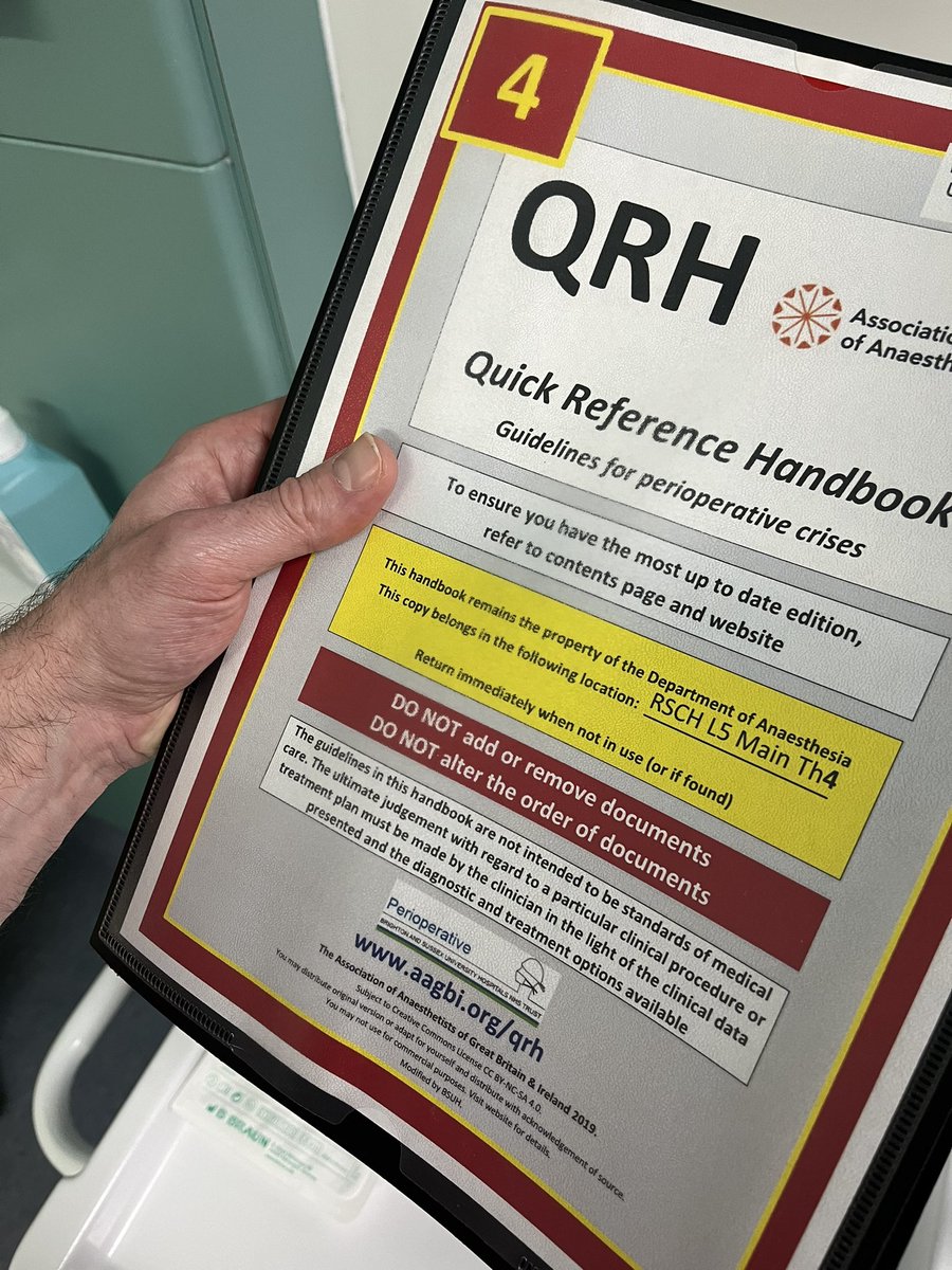 A few thoughts on the #QRH handbook &amp; checklists.

3 yrs ago I gave a Gen Anaesthetic for an emergency C-section. I was alone, it was 3am, and it was mid-Covid. The young woman ventilated well at first, then didn’t. Tiny volumes, quiet chest. I took as read the normal ET CO2 🫁1/