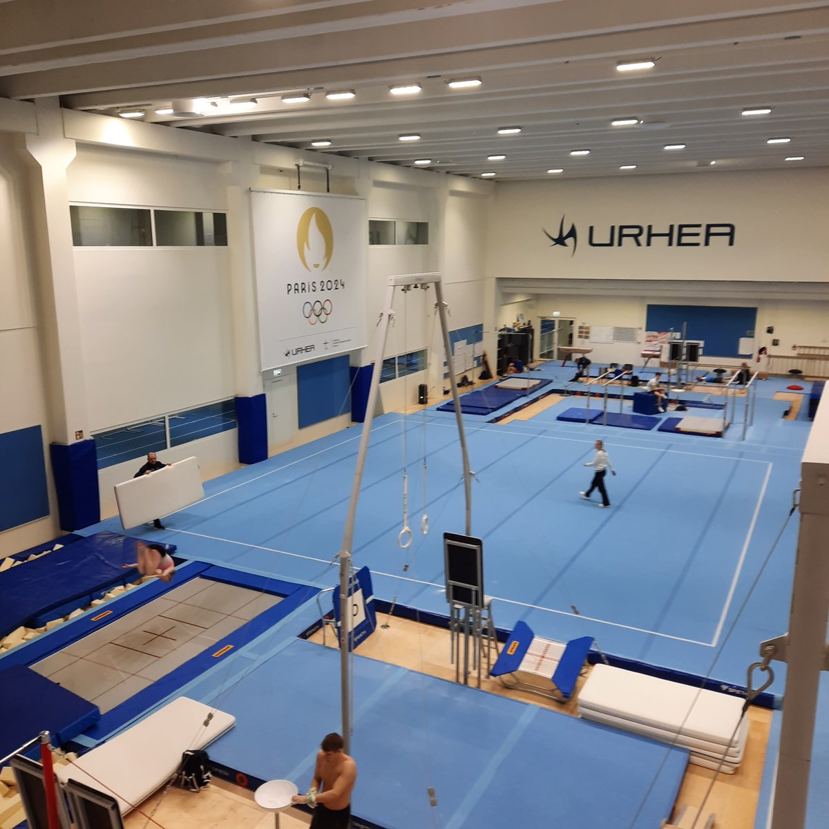 A J-100 des Jeux Olympiques @Paris2024, visite du centre d’entrainement olympique @Urhea avec @SimoTarvonen et les représentants du comité olympique @Olympiakomitea @tsusiluoto @HappoHeikkinen De magnifiques installations pour préparer les Jeux ! #equipedesfrancais