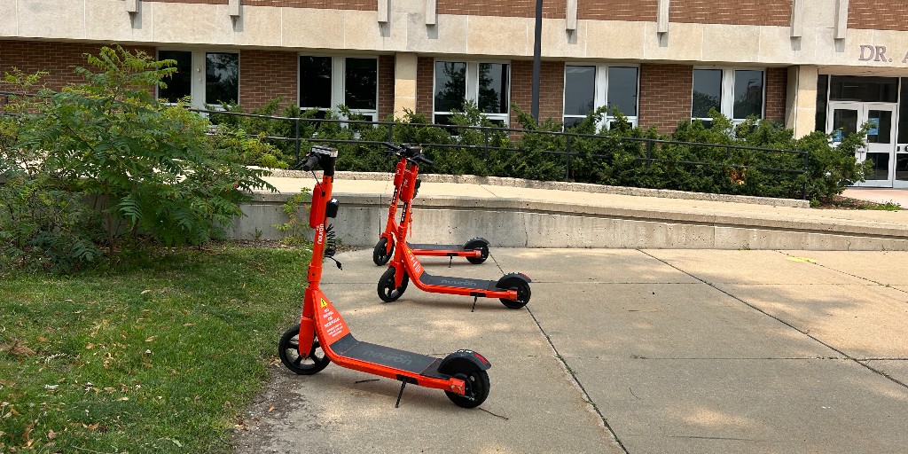Need a ride? 🛴 The Neuron Mobility e-scooter and e-bike share program returned to the Waterloo campus April 1. The program is an affordable and convenient way to get to and from the Waterloo campus, and a great alternative to driving a car. ow.ly/zuOx50Rh5x2