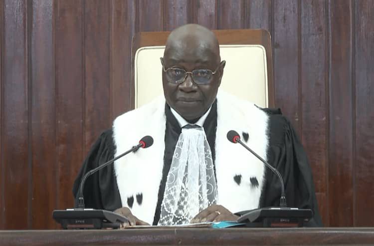 hamedribahfofan's tweet photo. #sen221
Le Présidnt du Conseil constitutionnel au Présidnt @Macky_Sall 👉 L’histoire retiendra que vous vous êtes abstenu volontairement de solliciter vos compatriotes pour un troisième mandat afin d'éviter une source intense de conflits.
Ns espérns cet acte dans les autres pays. https://t.co/9B1UjMXoJe