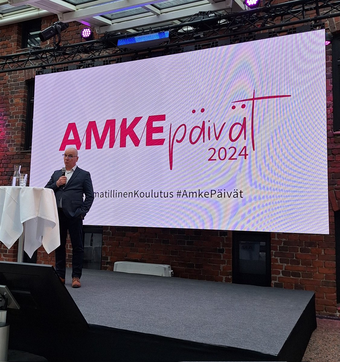 Mika-Jussi Mononen PKO henkilöstöjohtaja puhuu upeasti inklusiivisesta työelämästä, tukea tarvitsevien nuorten työllistämisestä ja oppilaitosyhteistyöstä. #amkepäivät <a href="/Luovi_fi/">Ammattiopisto Luovi</a>