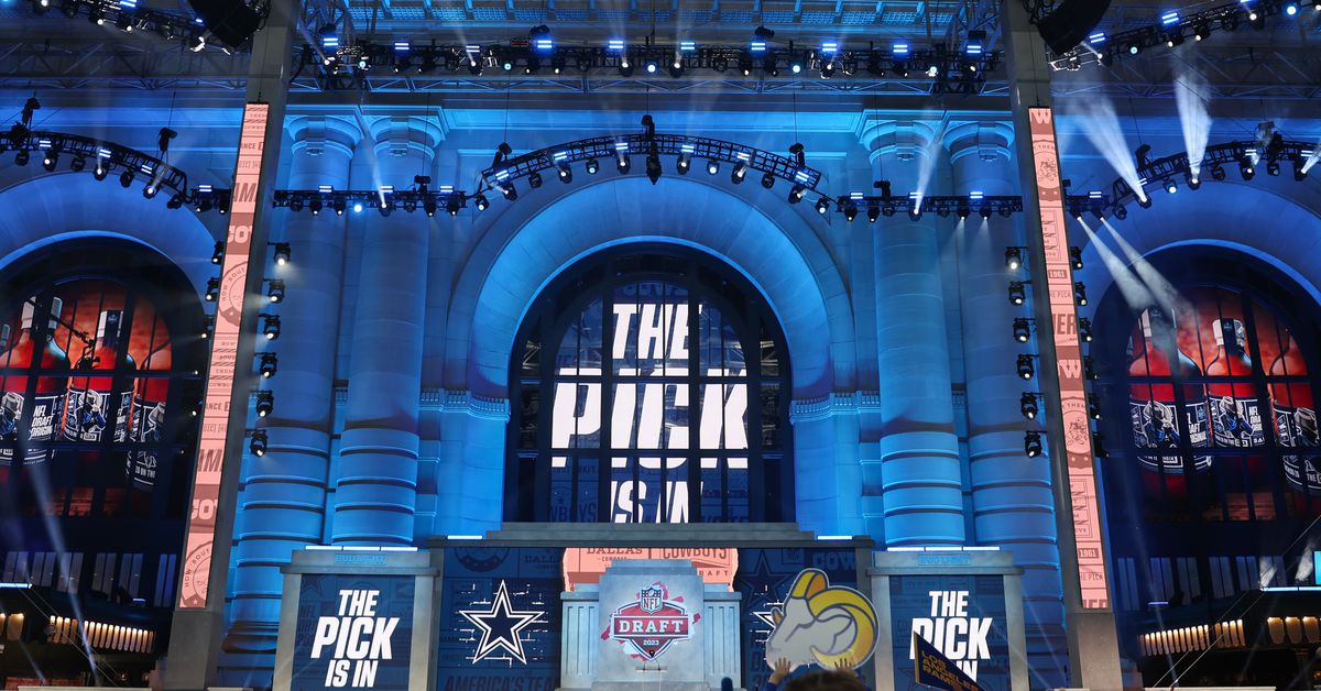 We are almost done with all mock drafts. trib.al/Fx7I6dA