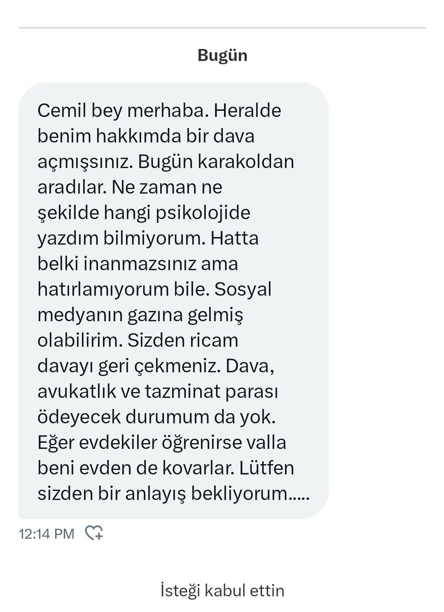 Önce hakaret ediyor, iftira atıyor, hedef gösteriyor sonra da böyle yalvarıyorsunuz. Baktım. 'Senin ananı sinkaf edeyim aq vatan haini' demiş. Hem ölmüş anneme küfür edip hem de iftira atmışsın. Boşuna yalvarmayın. Affetmek yok! Kimsenin kişilik haklarına saldıramazsınız! RT…