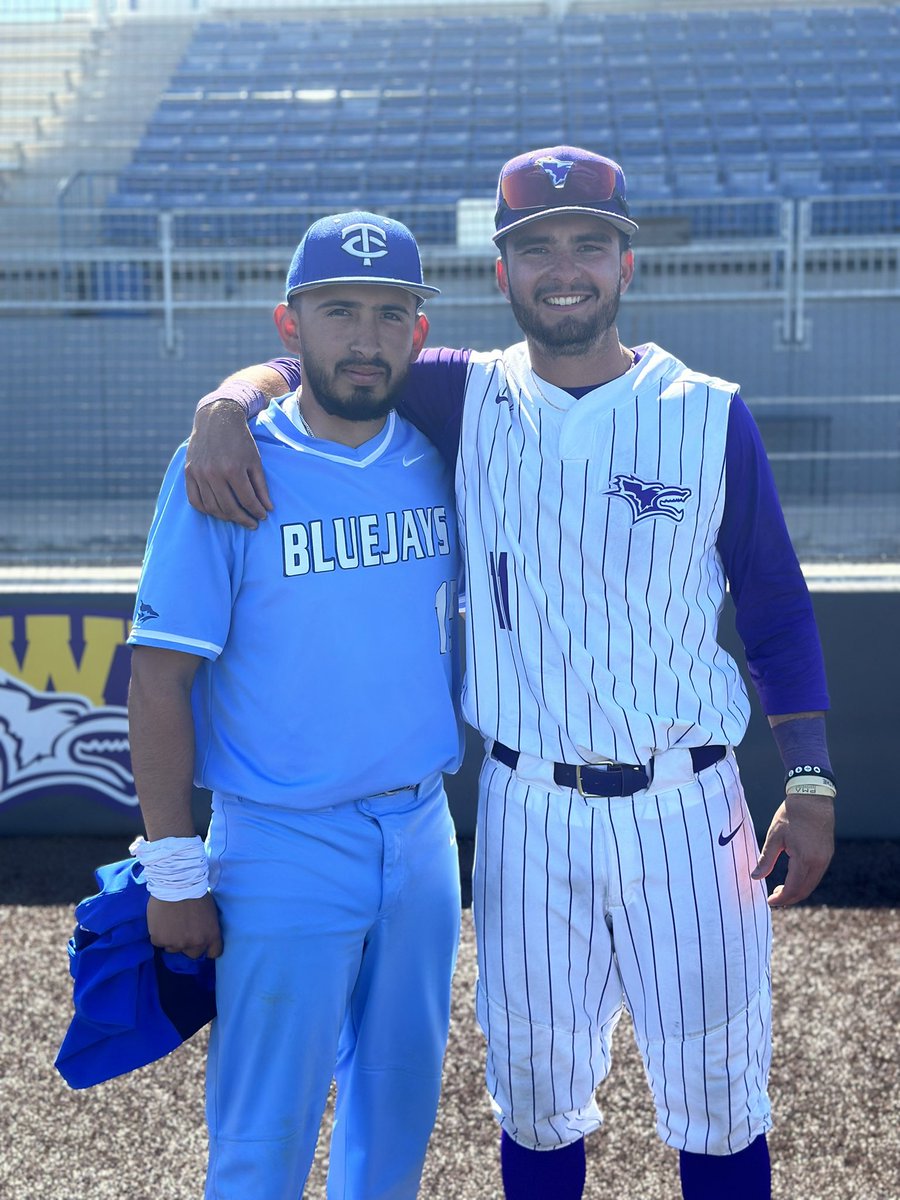 ButteBaseball's tweet photo. It’s always nice when we get pictures from our alumni who play each other at 4-year universities. #studs #bcalumni #baseball #thiscouldbeyou https://t.co/Y7bEQHVo8n