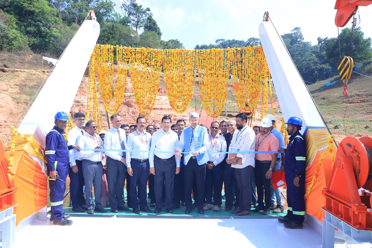 DRDO_India's tweet photo. Secretary DDR&amp;D and Chairman DRDO today inaugurated the State of Art Submersible Platform for Acoustic Characterisation and Evaluation (SPACE) at Underwater Acoustic Research Facility, Kulamavu in Idukki, Kerala.
@DefenceMinIndia 
@SpokespersonMoD https://t.co/QsOQbQdEuK