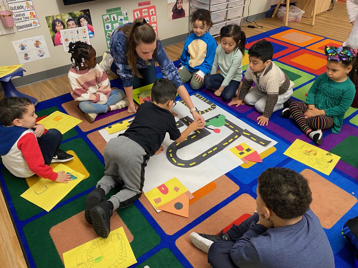 BPS_Beginners's tweet image. The Belleville Beginners in Ms. Sobotka's class are investigating Roads this month. They worked together to make a collage of a road through our town! #bellevillebeginners #CreativeCurriculum @TeachStrategies #PreKAcrossNJ