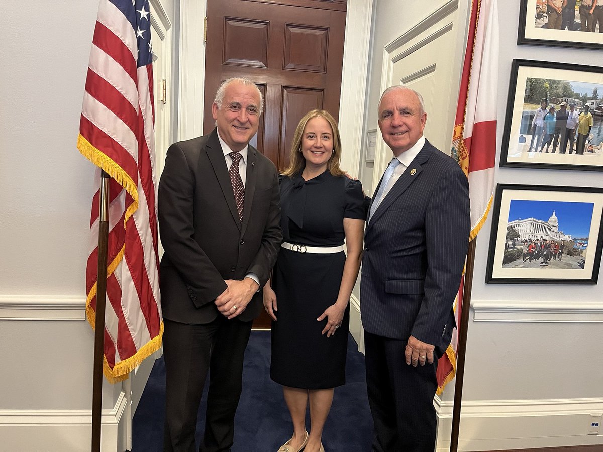 Miami-Dade TPO Chairman, Honorable Esteban Bovo, Jr., & Executive Director, Aileen Bouclé, AICP, with U.S. Representative Carlos Gimenez, discussing legislative items relating to the importance of advancing mobility options in Miami-Dade County. #MiamiDadeTPO #MiamiSMARTProgram