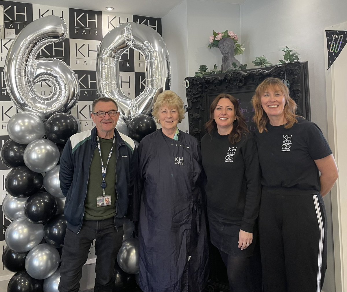 KHHairGroup's tweet photo. We were delighted to welcome Andy Twigge from BBC Radio Derby to KH Hair in Ilkeston this morning to chat about the salon's 60th anniversary @BBCDerby @KHHairIlkeston #ilkeston #derbyshire #bbcradioderby #radioderby https://t.co/5est3x5vLq