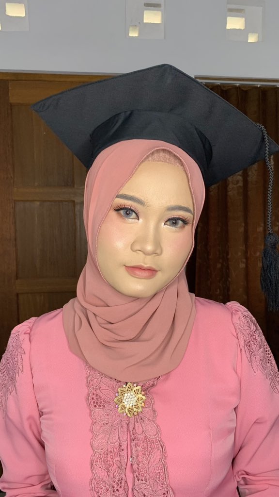 make up wisuda jogja solo klaten bisa home service, start from 150k
#muasolo #muajogja #makeupwisuda #makeupjogja #makeupsolo #wisudajogja #muaklaten 

wisuda uny wisuda ugm wisuda solo wisuda jogja mua klaten mua jogja mua solo graduation makeup