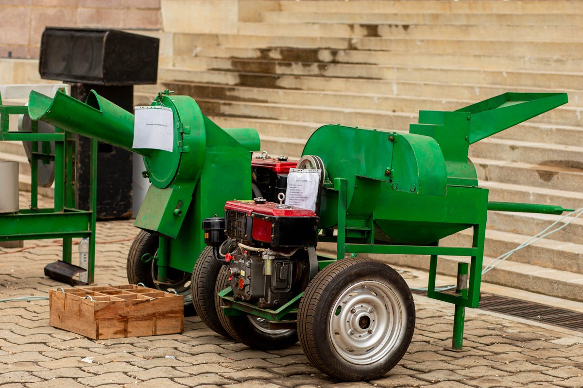🌿Venez découvrir les INNOVATIONS et les technologies de l'agriculture béninoise à notre foire agricole, organisée en marge du #CORAFAG14 ! 

 De la terre à la table, plongez dans un univers de durabilité, de productivité et de transformation. 

📍Palais des Congrès, Cotonou 🇧🇯