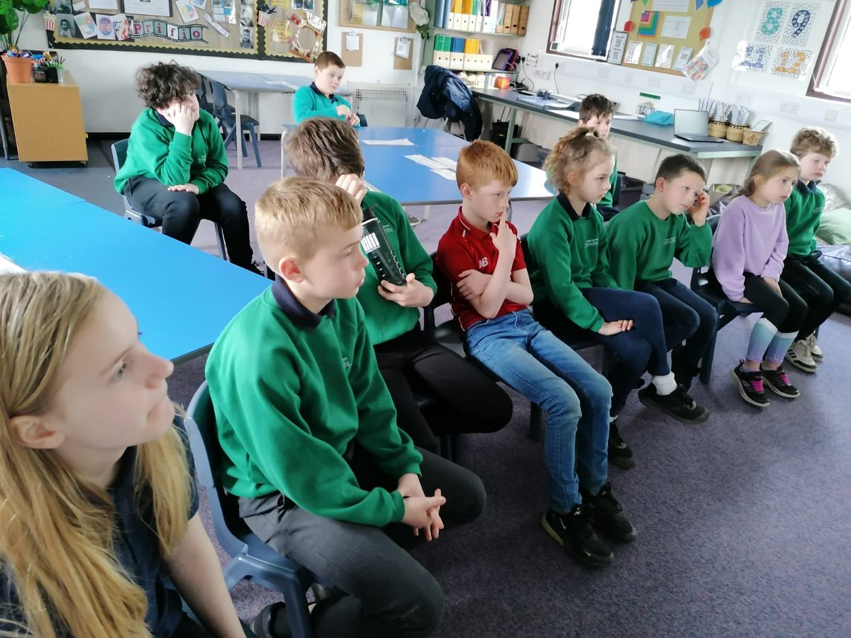 Ysgol Rhos Helyg (@ysgolrhoshelyg) on Twitter photo Diolch i Lona o’r gwasanaeth Tân am ddod i siarad â ni am sut i aros yn ddiogel. Pawb wedi dysgu negeseuon pwysig iawn!
Thank you Lona from the Fire Service for coming to speak to us about how to stay safe! Everyone has learnt some very important messages today! 🔥👩🏼🚒 <a href="/mawwfire/">Tân CGC / MAWW Fire</a> Diolch i Lona o’r gwasanaeth Tân am ddod i siarad â ni am sut i aros yn ddiogel. Pawb wedi dysgu negeseuon pwysig iawn!
Thank you Lona from the Fire Service for coming to speak to us about how to stay safe! Everyone has learnt some very important messages today! 🔥👩🏼🚒 <a href="/mawwfire/">Tân CGC / MAWW Fire</a>