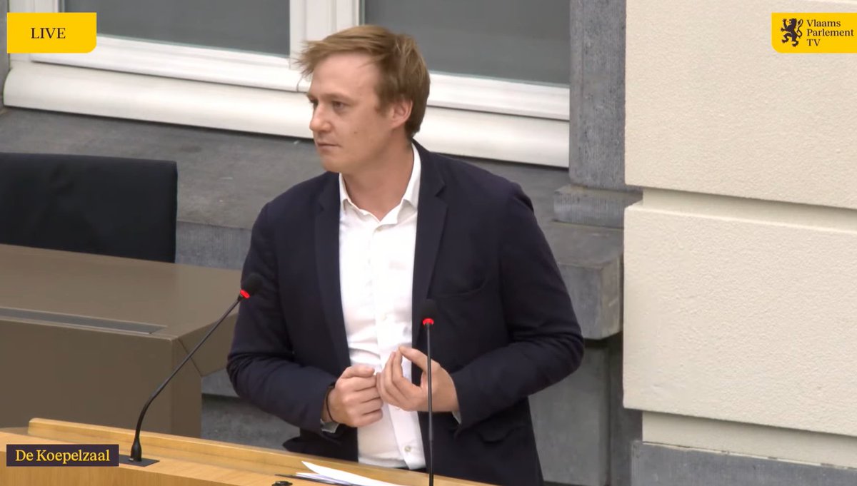 💬“Minister Diependaele, u bent streng voor huurders van een sociale woning. Maar voor verhuurders… dat is een ander verhaal. Het is duidelijk, als huurders een beter woonbeleid willen, moeten ze niet op N-VA stemmen”, zegt @maximveys (@vooruit_nu) 📺Live op VPTV