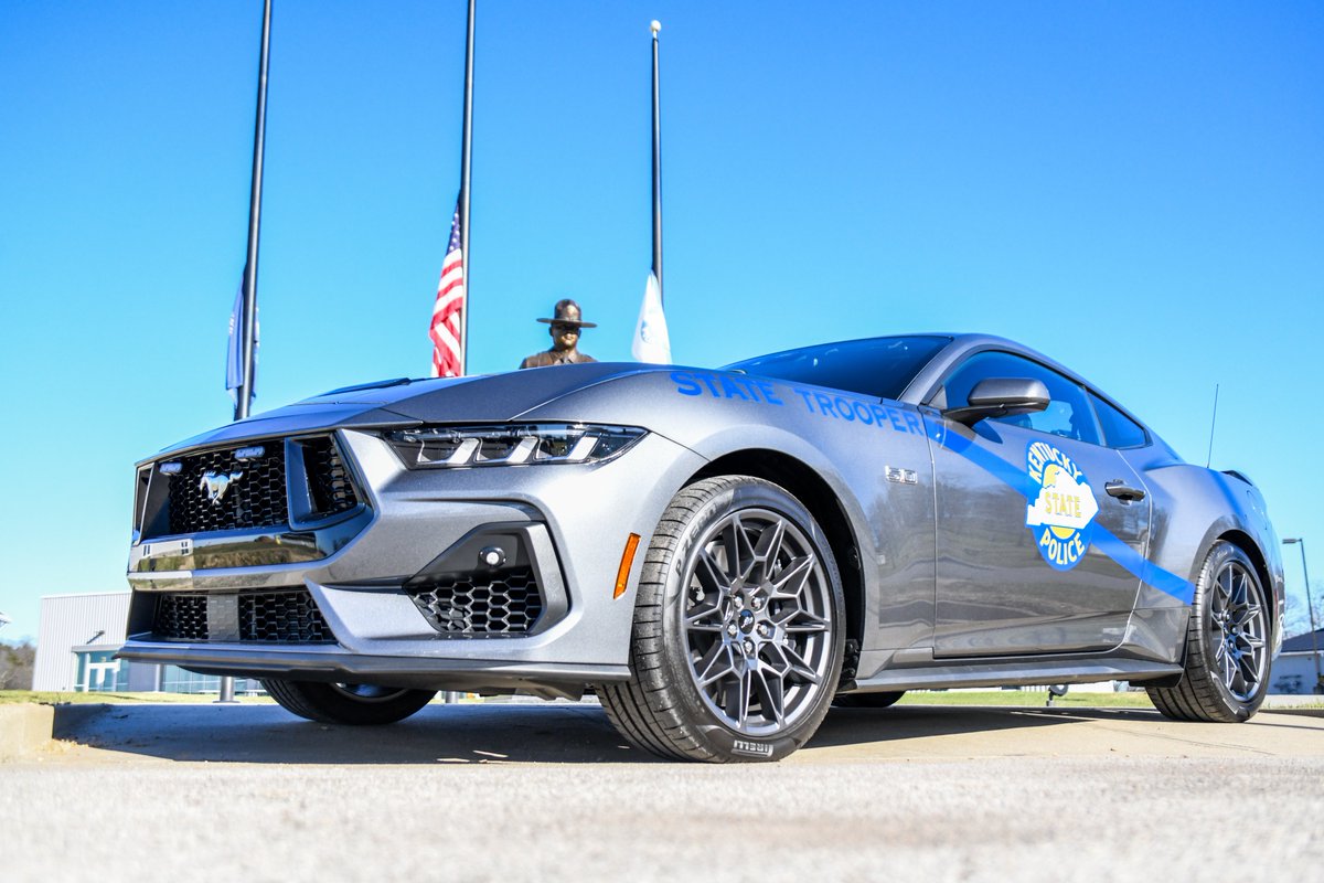 Happy #nationalmustangday Kentucky. This 2024 @ford mustang is striped up and ready to go! 👉Show us your mustangs in the comments📷 #horsepower #mustang