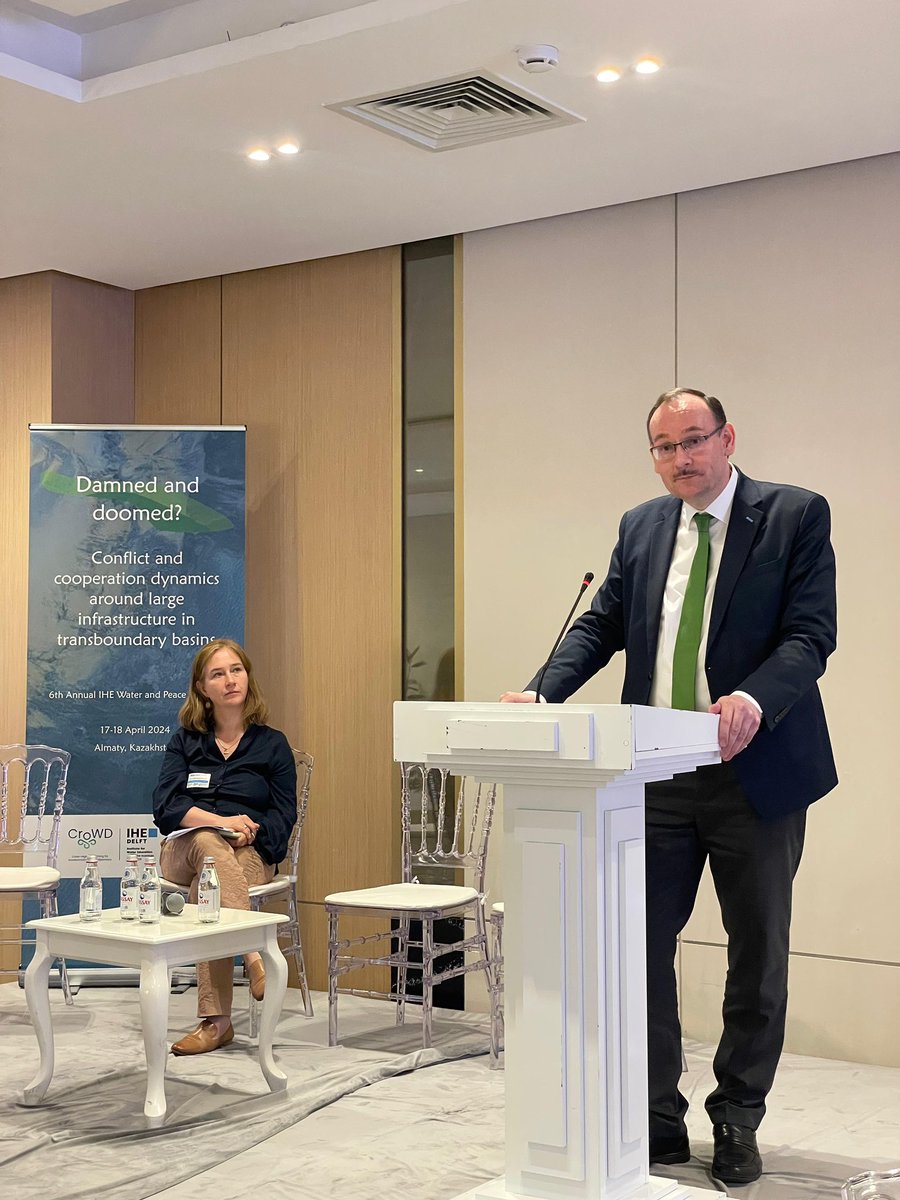 🌊 Today our Head of the Office was pleased to address the 6th Annual IHE #Water & #Peace Seminar on Conflict & Cooperation Dynamics Around Large Infrastructure in Transboundary Basins. He discussed the changing frameworks for regional water management approaches in #CentralAsia.