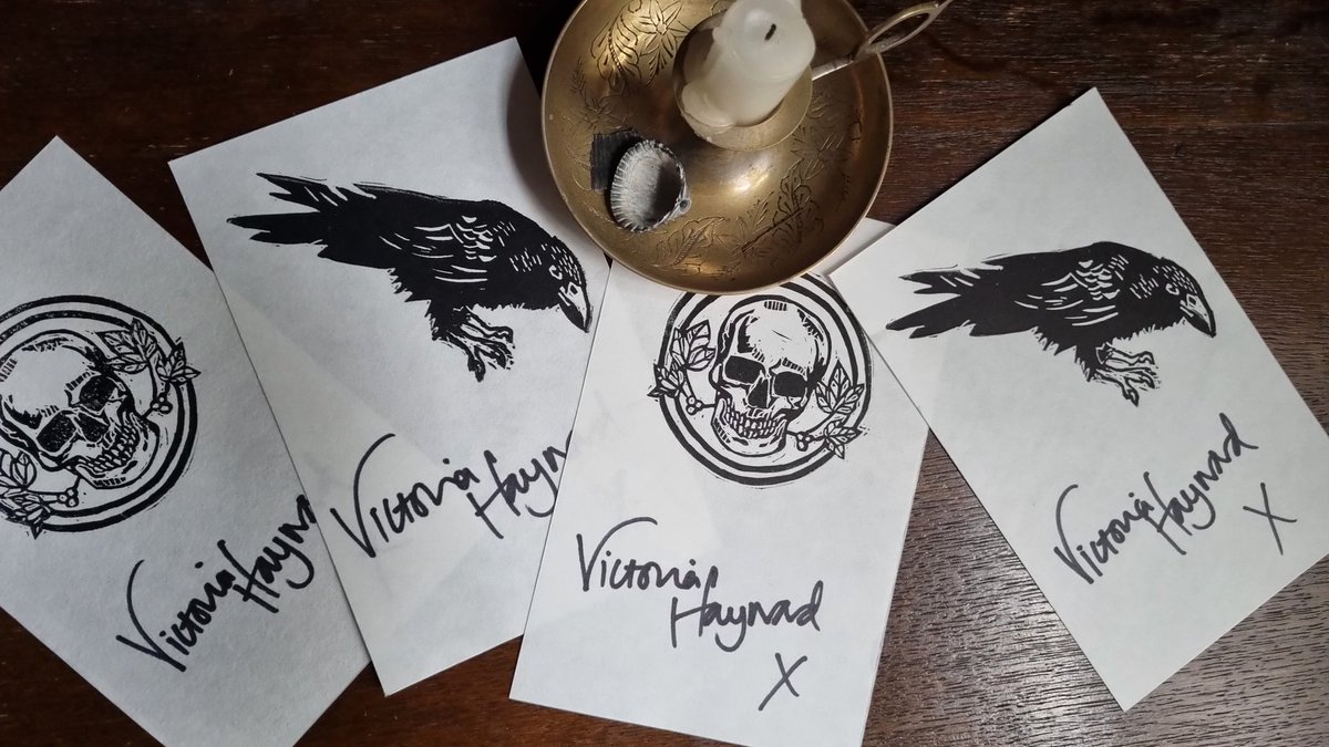 You bandanna believe I'll sign all copies of Deathworlder I see, but in case you don't find yourself in my sharpie’s path I've made some linoprint bookplates! I'll post them anywhere in the world as thanks for your support  🖤 You can pick one up here:  victoriahayward.co.uk