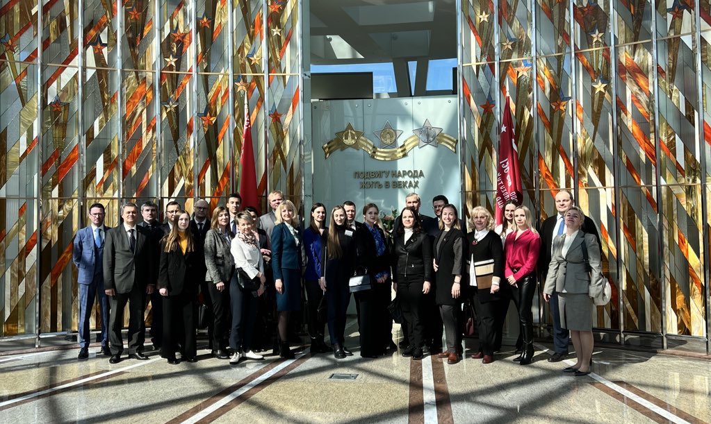 Young diplomats and Foreign Ministry employees visited the Museum of the History of the Great Patriotic War #BY80 It is our duty to remember and our direct responsibility to prevent history from being rewritten & forgotten 🇧🇾🇧🇾🇧🇾