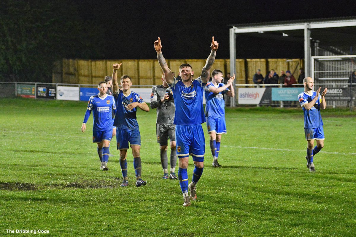 'For the love of the game!'... @PonteCollsFC playing through a torrential downpour v Sheffield Club yesterday evening..