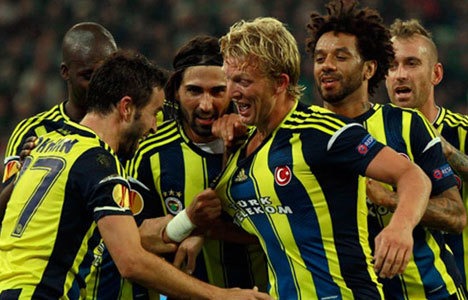 🟡🔵 Fenerbahçemiz, Olympiakos'u elerse Avrupa kupalarında 11 yıl aradan sonra yarı final oynama başarısı elde eden tek Türk takımı olacak. 🇹🇷

📋 Son yarı finalde Fenerbahçemiz, Benfica'ya 1-0 kazandığı maçın rövanşında 3-1 mağlup olarak turnuvaya veda etmişti.