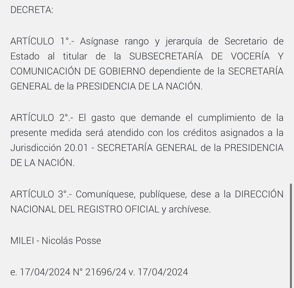 No hay plata y vienen despidiendo gente a mansalva. Pero Adorni tiene un ascenso y claramente un aumento considerable de su sueldo. No tienen vergüenza.