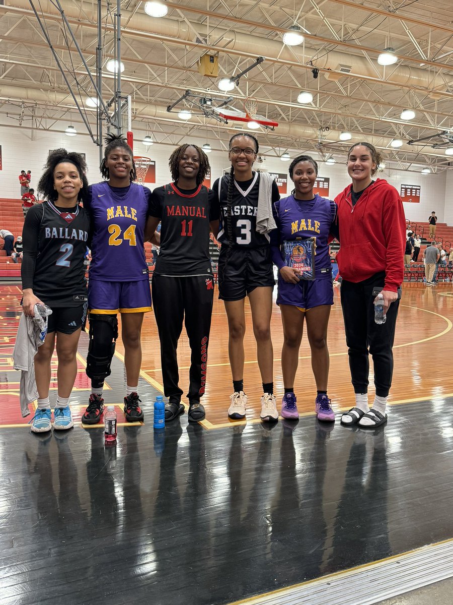 Congratulations to these c/o 2024 Legends who were selected and played in the Gman Emblem All-Star game. No matter where they are, you can’t shake the foundation, when they’re true to it. 🧱X🧱 #WeMadeUs #LL4L