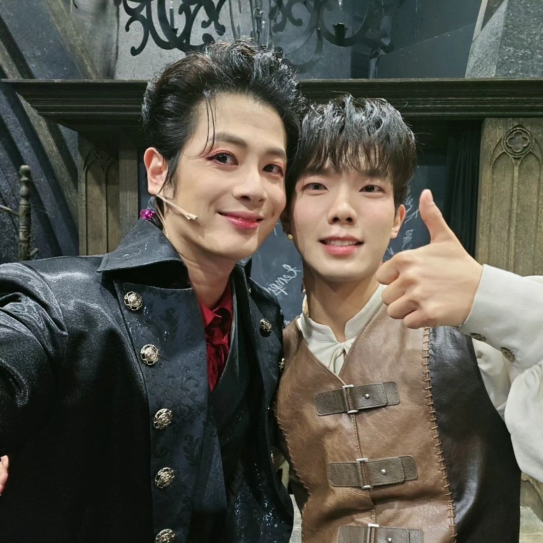 호두까기인형                                          병사
애착촛대                                            애착필븨(?