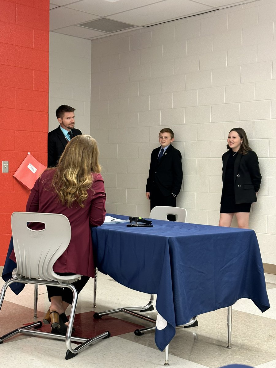 Yesterday, several @DAISCommunity 6th graders participated in mock interviews as a part of their JA BizTown unit. BizTown is a highly anticipated unit of study that the students are extremely engaged in! #WildcatNation