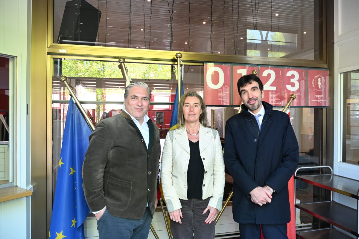 A short visit today with @FAO Deputy Director-General @maumartina to the @collegeofeurope in #Bruges to meet its Rector & Director of the @EUDiploAcademy Federica Mogherini. Thank you, @FedericaMog, for welcoming us. @FAO looks forward to continue strengthening our collaboration