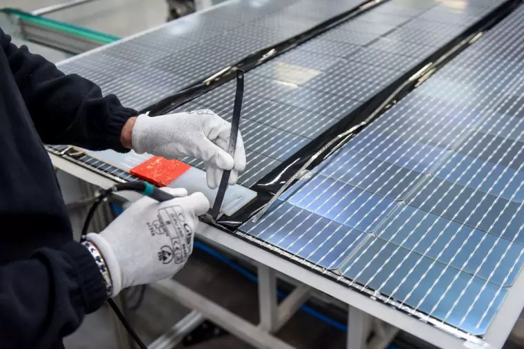 Le fabricant français de panneaux solaires Systovi annonce la cessation de ses activités boursorama.com/actualite-econ…