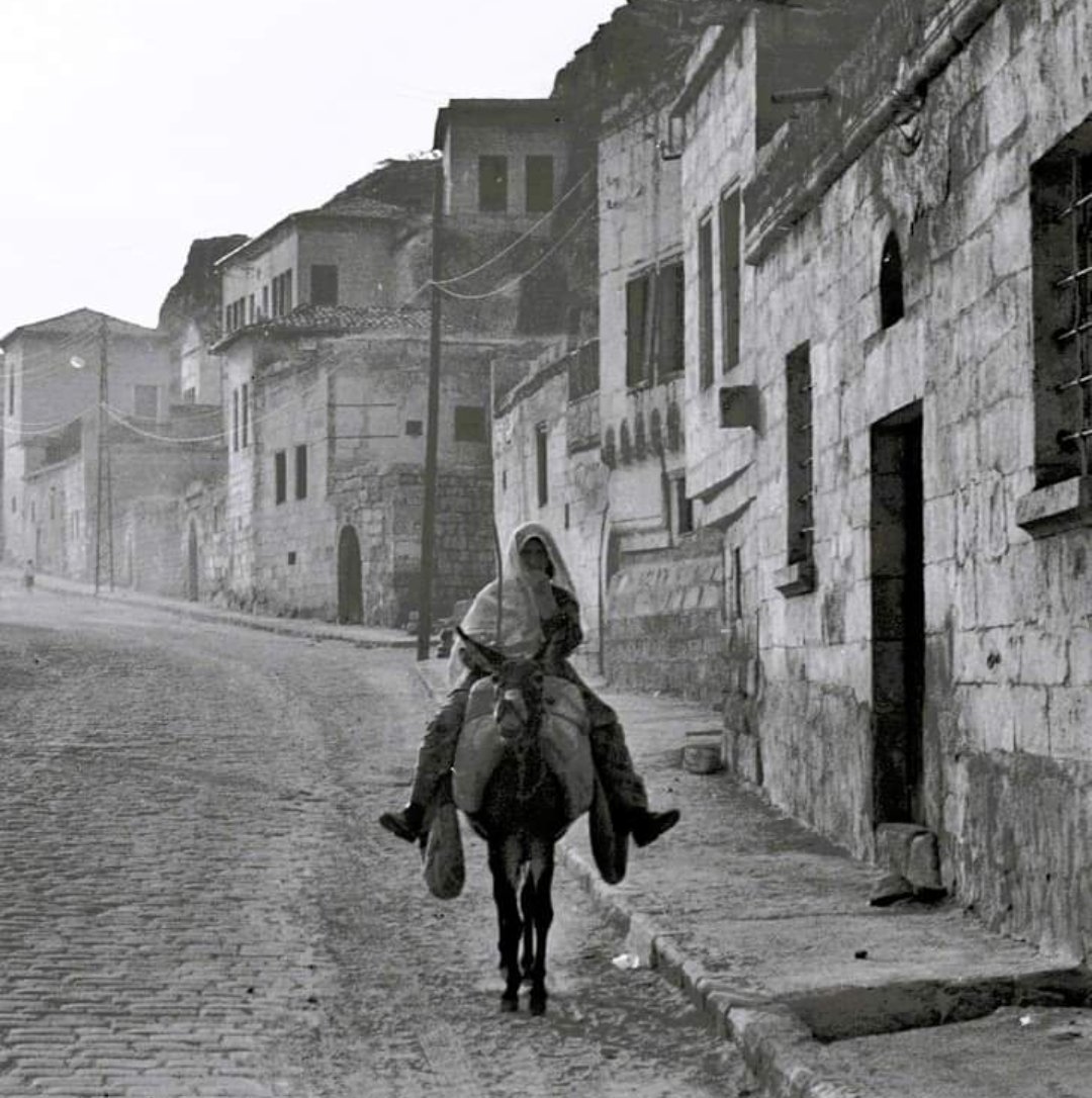 Bir zamanlar Kapadokya'da : Ürgüp (Ph. Nezih Başgelen 1975) .