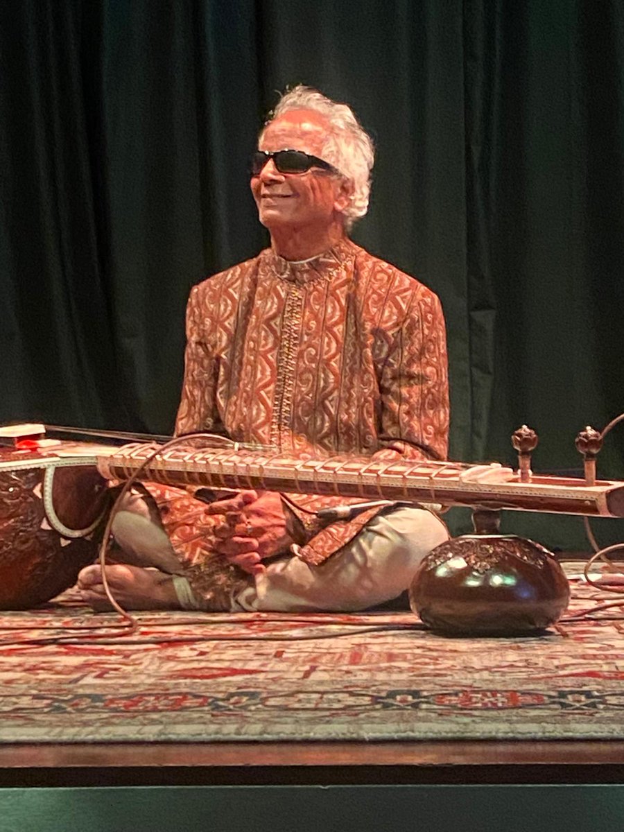 I recently performed at a screening of Philippa Frisby’s new documentary, The Wrestler’s Cane, which explores the ancient art form of Mallakhamb (pole yoga). 
#balujimusicfoundation #nehrucentre #london #filmscreening #livemusic #mallakhamb #sitar