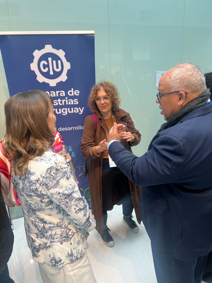 Participación en el VIII Foro PYMES Italia-América Latina en la sede de ⁦@AgendaCAF⁩ en Montevideo. Compartiendo experiencias y lecciones aprendidas sobre las MIPYMES. ⁦@iila_org⁩ @Promipyme_RD