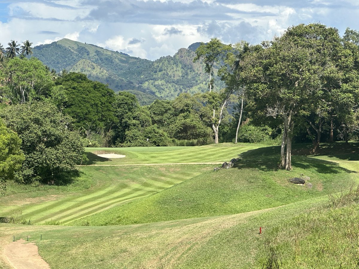 When it comes to natural beauty, ⁦@VictoriaGolfLK⁩ is extraordinary !! Golf in Sri Lanka 🇱🇰 ⁦@troonint⁩