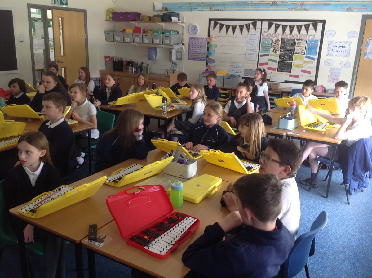GBS_Larch_Class's tweet photo. Larch class thoroughly enjoyed singing along to Into the Night in our Music lesson and tried our best to keep up with the notes on the Glockenspiel! @GilesBrookSCH #GBS4music https://t.co/tmO9nUzqTX