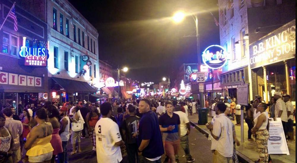 Pre-pandemic Friday night on #bealestreet #blues #Memphis