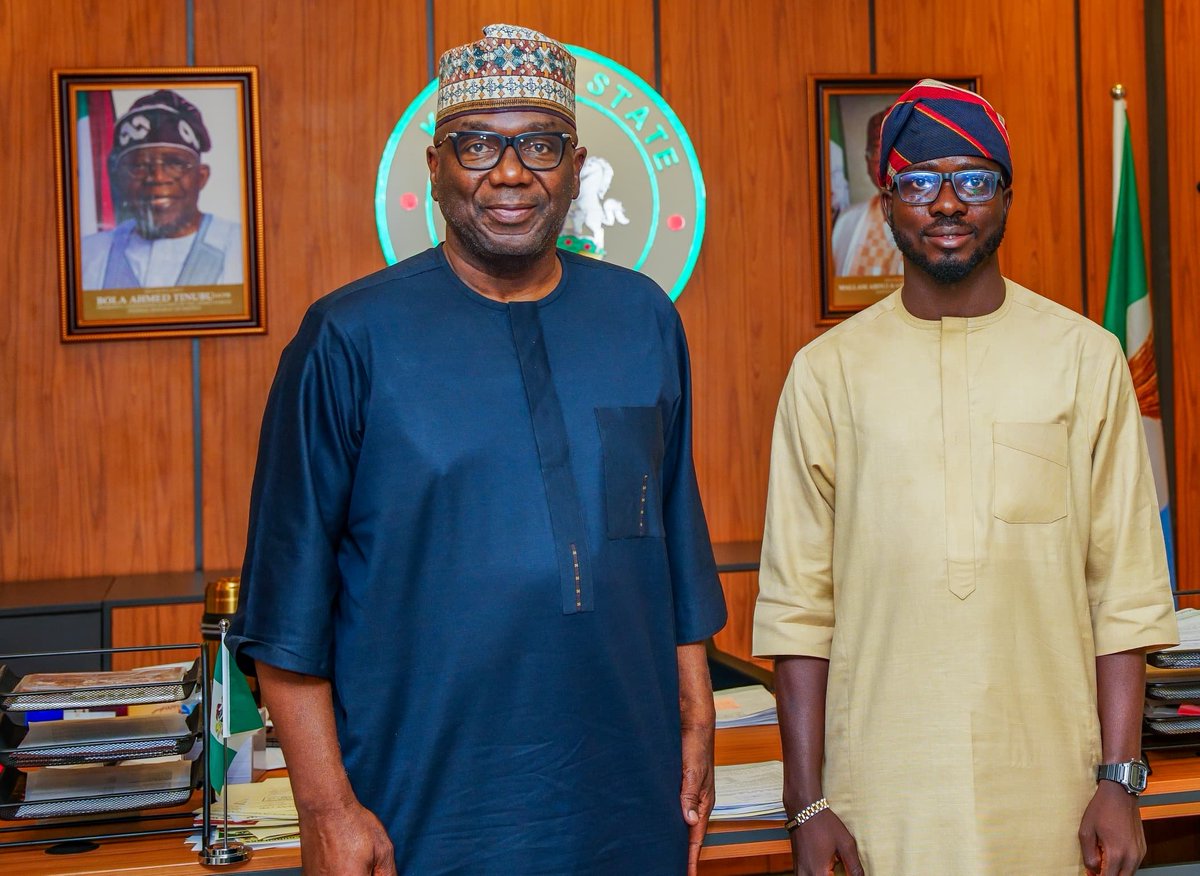 AileruMukail's tweet photo. I had a strategic engagement with my Principal @RealAARahman alongside the NDLEA Kwara Commander  to brief him about my activities in-line with his vision and also to discuss strengthening of drug use policies in the State. He declared total support to ensuring a Drug free Kwara. https://t.co/bLIIU5dfVo