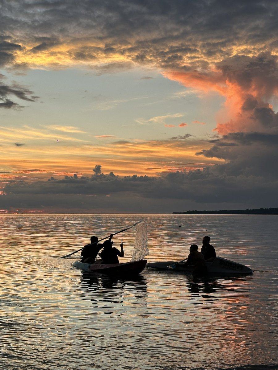 ardiratullah's tweet image. Pakelah hape pintarmu biar lebih sering motret.

#ip14pro