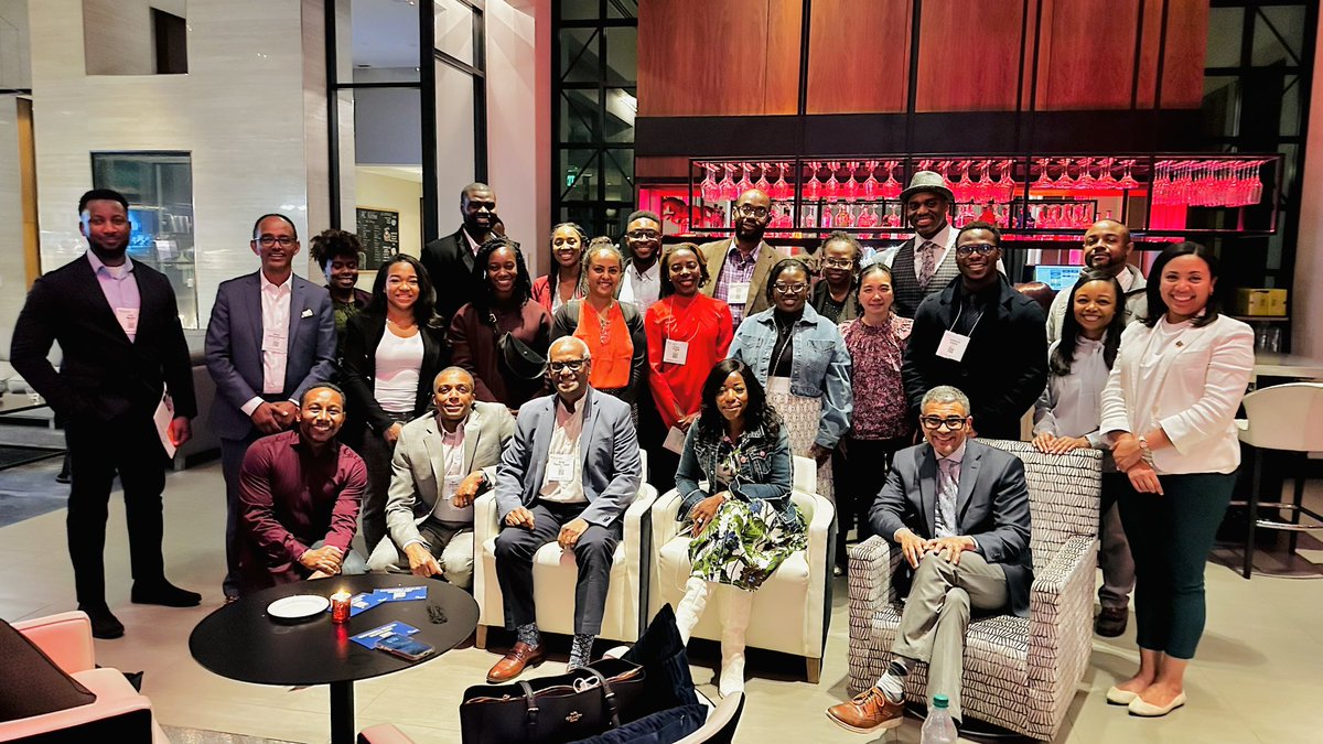 Glad to have had the opportunity to meet with the #SBN (society of Black Neurologists) at #AAN2024. 
#brainhealthmatters
#brainhealthforall