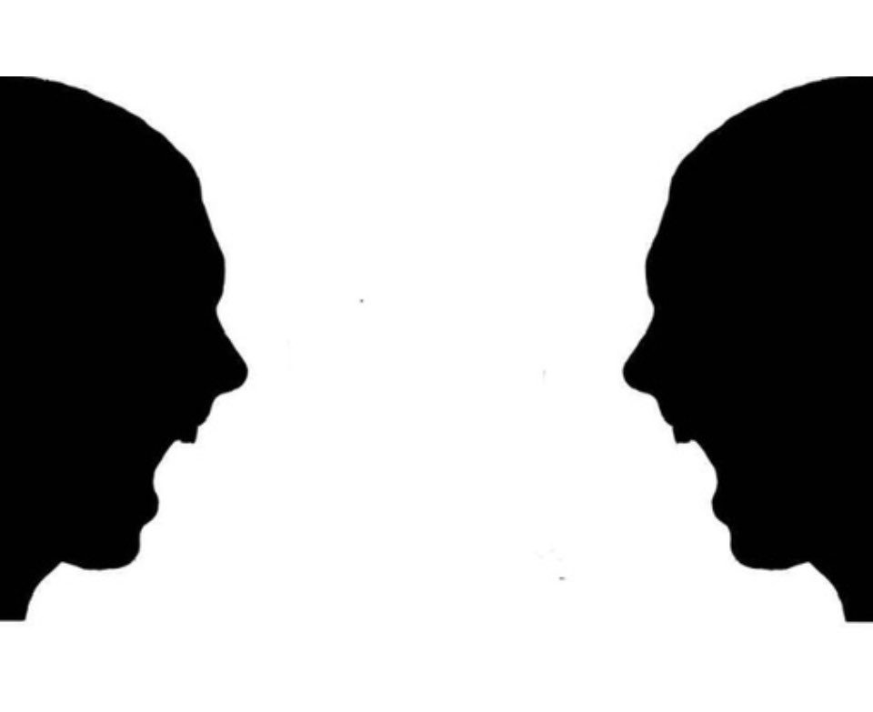 المؤسف والغريب ان الصراع بين ايران والكيان الصهيونى خلق معسكرين وكأنه حرب بين شيعة وسنة !!
عجبي،، 
لعن الله الطائفيه 
#الوعد_الصادق 
#طوفان_الاقصى