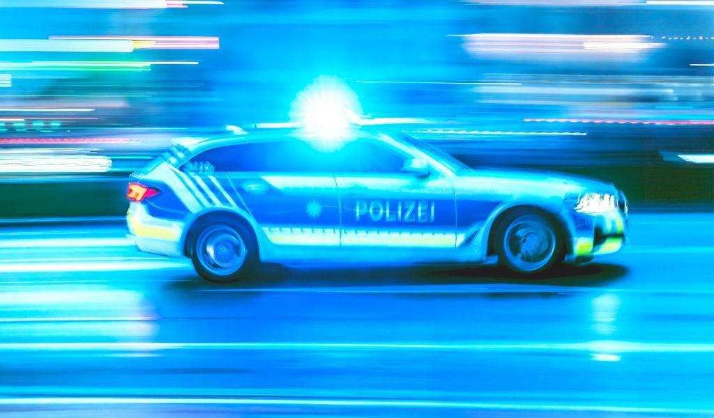 Brutale Attacke auf Kontrahenten: Hamburger Auto-Rambo muss in den Knast bit.ly/3vNeg8q