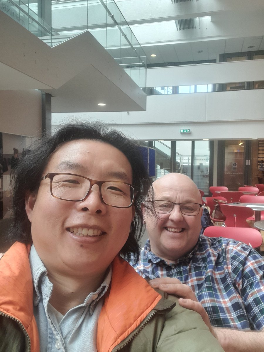 A brilliant catch up with @Xuechang7 this afternoon in Edinburgh, working on the #ArtForAyrshire Care home project @joseycolly @redmond_kidd @IreneOldfather @IanMWelsh @PersonCentredVo