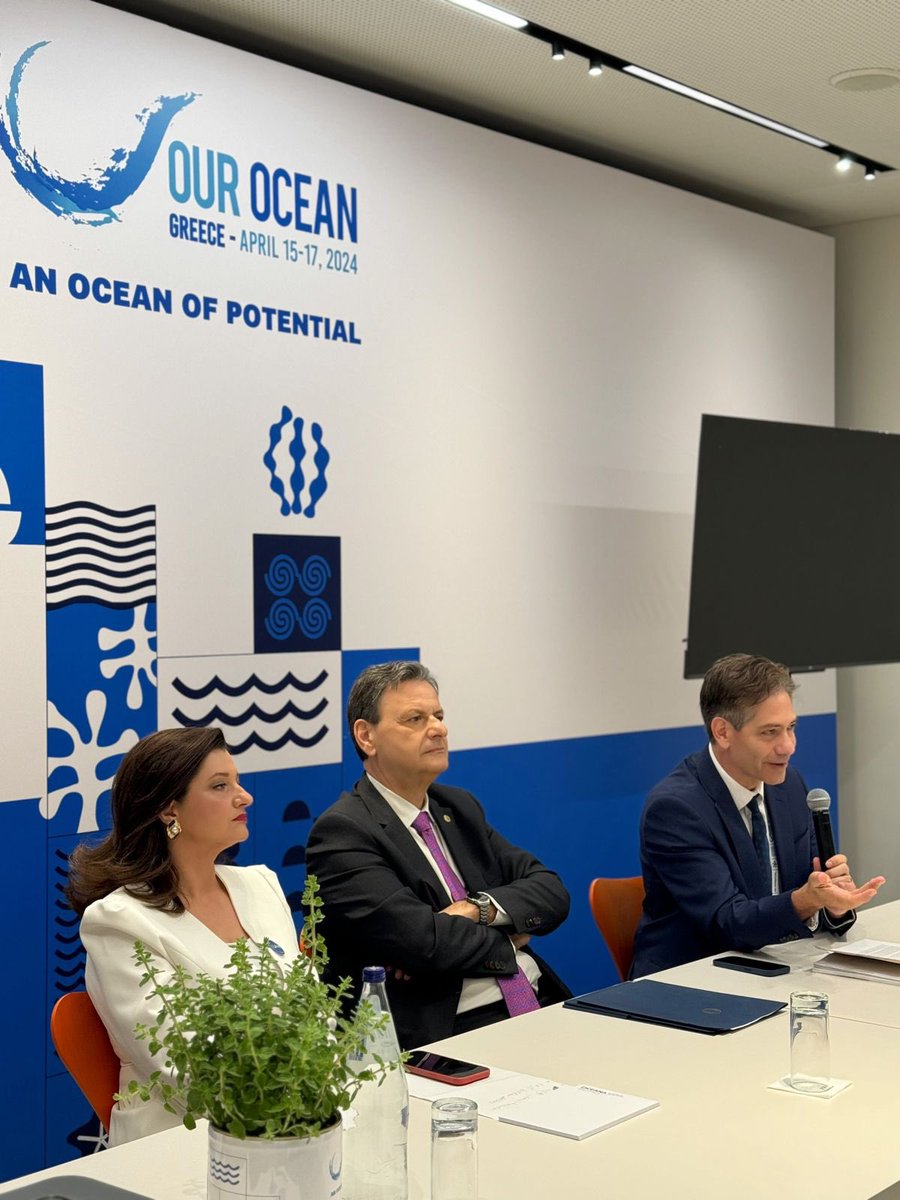 With Minister Skylakakis and Secretary General Varelidis of @YpenGr we announced the final numbers of @OurOceanGreece. More than 3,800 participants representing 119 countries participated in more than 100 sessions, and contributed 469 new commitments, worth 11,3 billion USD.