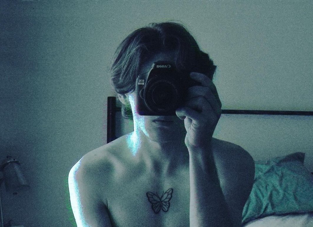 _gloome_'s tweet photo. my most liked picture on instagram. can’t even see my face 😵‍💫 https://t.co/Q9P1JqGMny