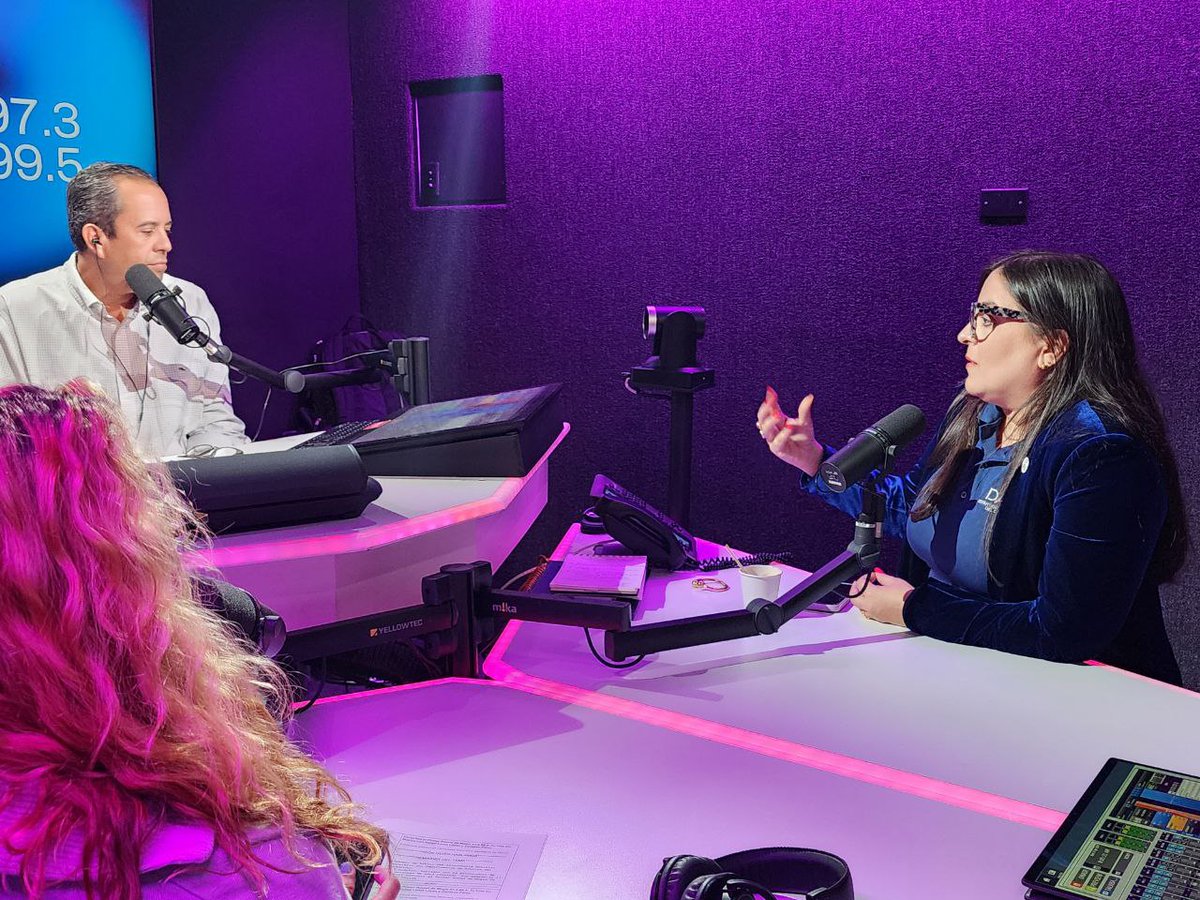 En la mañana de hoy, atendí llamadas del público y conversé con Rafael Lenín López y Dennise Pérez en el "Primer Round" de <a href="/magic973fm/">Magic 97.3 FM Metro 99.5 FM Isla</a> orientando a los consumidores sobre diversos temas y reglamentos del <a href="/dacoatufavor/">DACO</a>. 

#dacoinforma La Fortaleza de PR